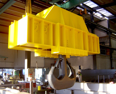 die 150t Hakentraverse mit Doppelasthaken