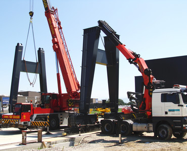 Aufstellen der beiden Portalstützen